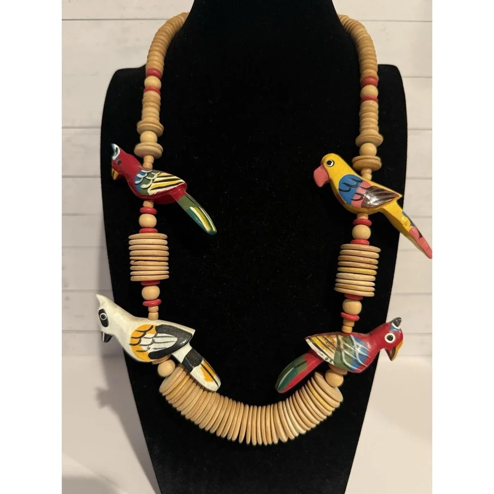 Vintage Hand Carved Wood Parrot Bird Necklace Colorful Tropical Artisan Boho 13